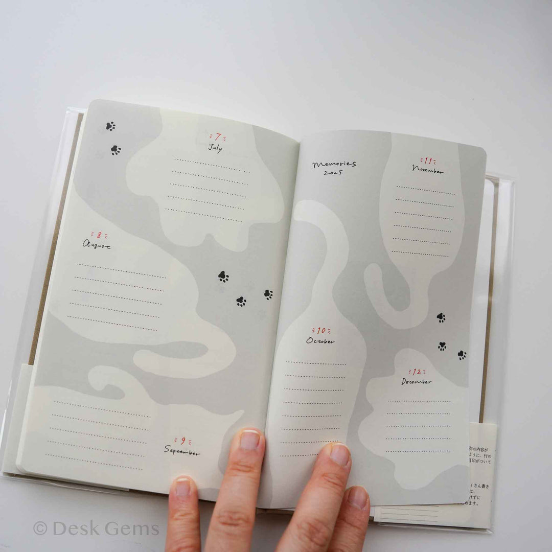 MD Diary Book 2025 - Cat