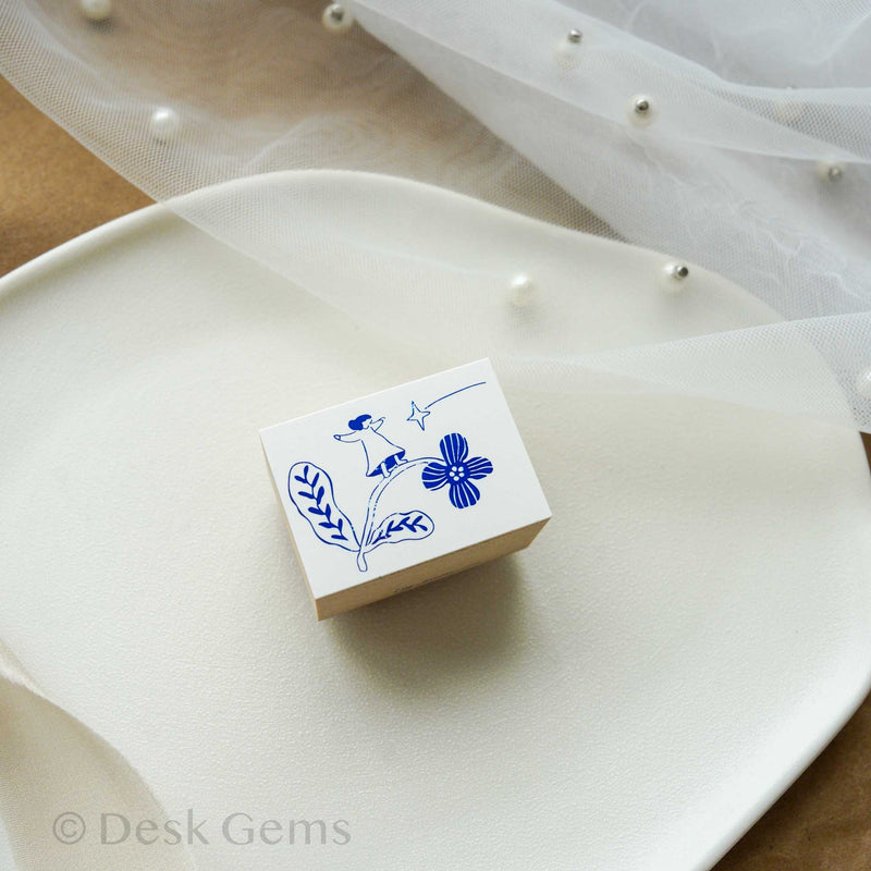 Ivy Snow Original Stamp - Flower Dance