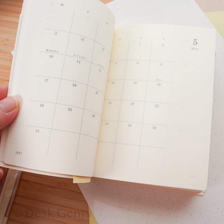 MD Notebook Diary 2027 - One Day One Page