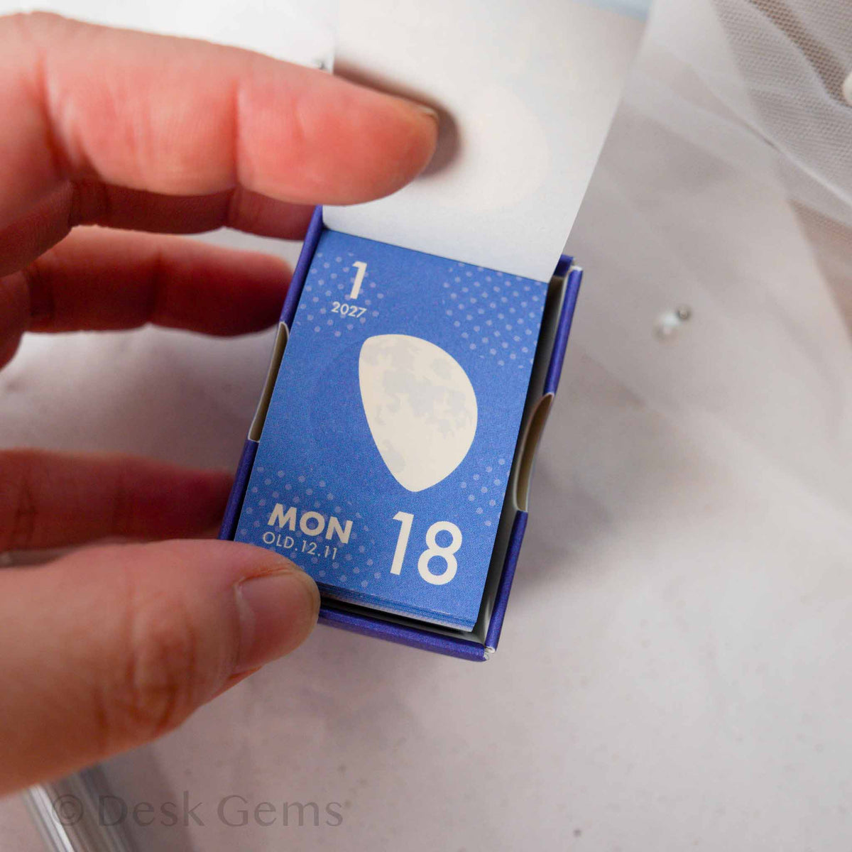 Shinnippon Mini Mini Daily Calendar 2027 Moon open showing January 18 page with gibbous moon