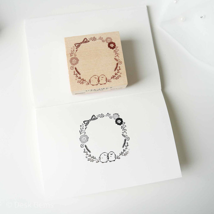 Beverly Original Rubber Stamp - Birdie - Flower Frame