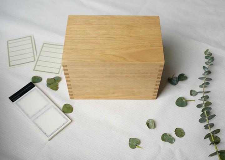 Classiky Chestnut Postcard Box