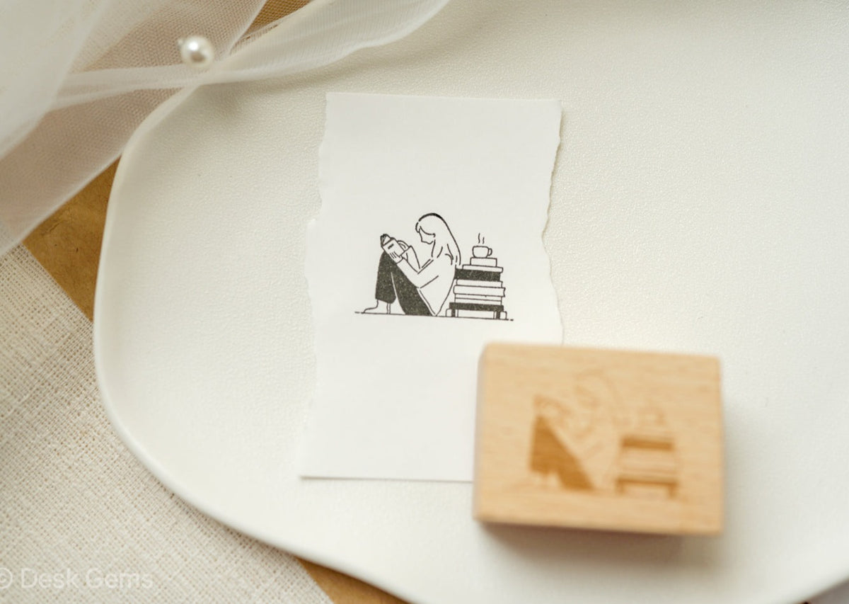 Watch_Them Fragmented Time Series Stamp - Girl Reading 