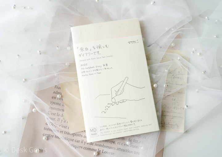MD Notebook Diary 2023 - B6 Monthly &amp; Memo 