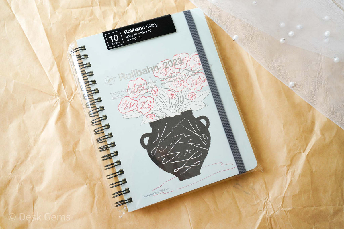 Rollbahn 2023 Planner - Flowers  - Silver Blue