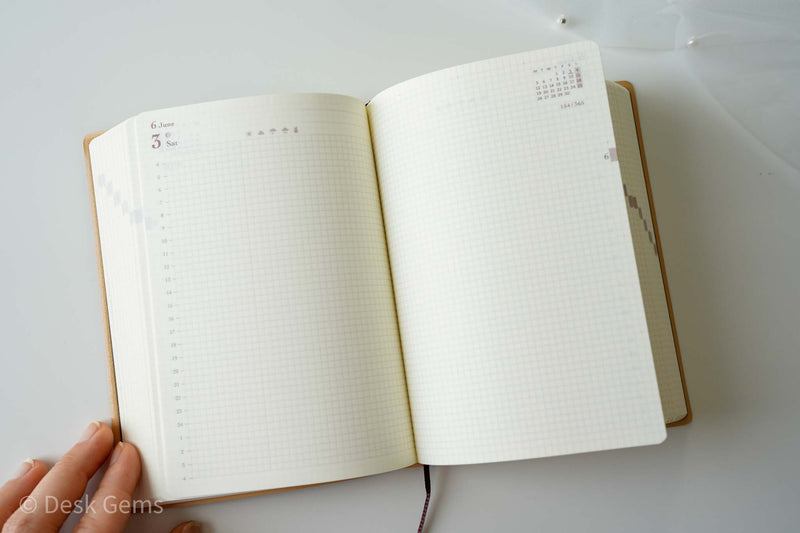 Midori Hibino 2023 Planner One Day Two Page Desk Gems